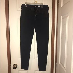 Levi Black Jeans - size 5